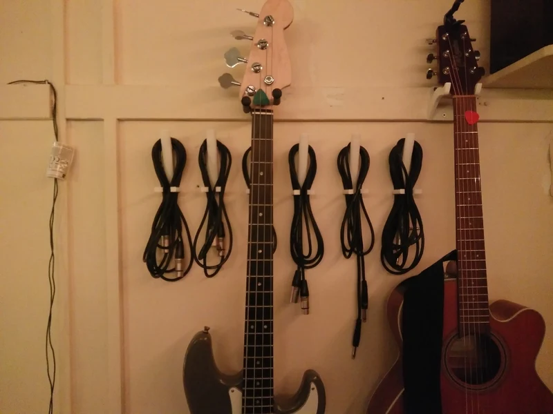 Crochet de câble de musique pour organiser les câbles audio