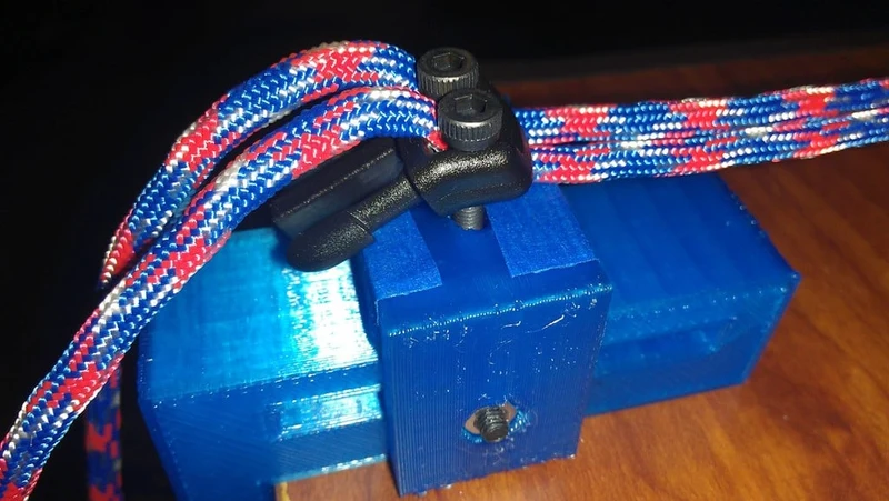 Gabarit de paracorde et banc de tissage réglable