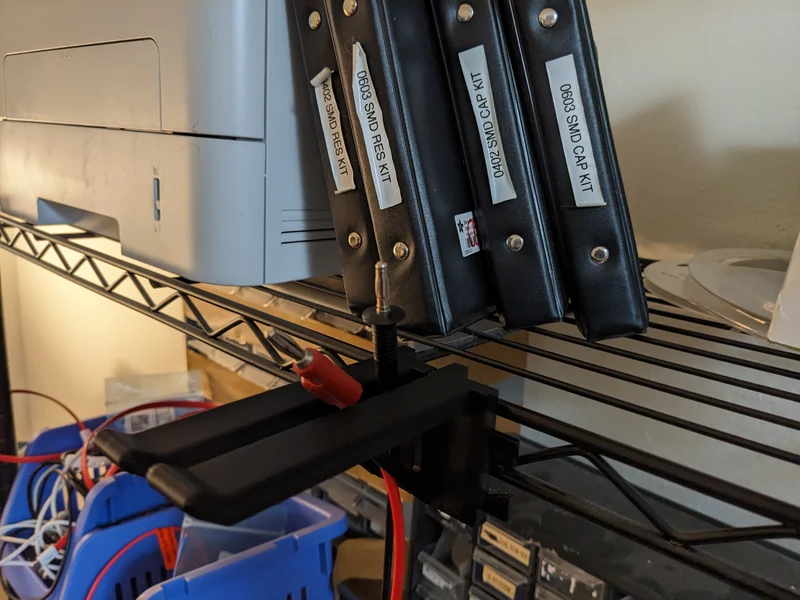 Support de câble et de fil test pour étagères à fil HDX