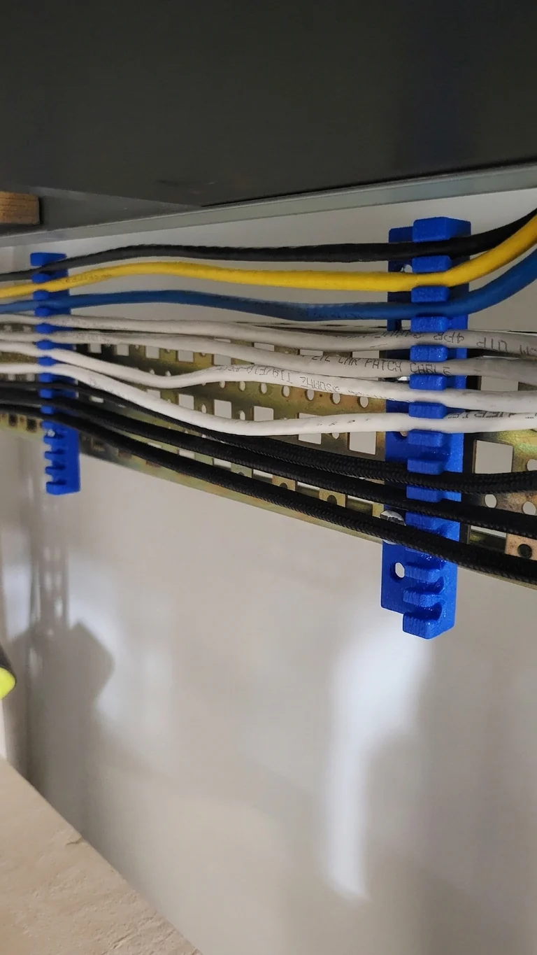Gestion des câbles pour Ethernet RJ45 - Organisation optimale des câbles réseau