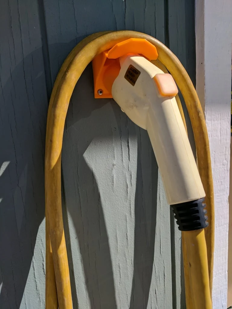Support de connecteur J1772 avec capuchon et montage de câble