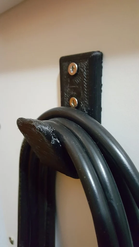 Support de câble discret pour un câblage organisé