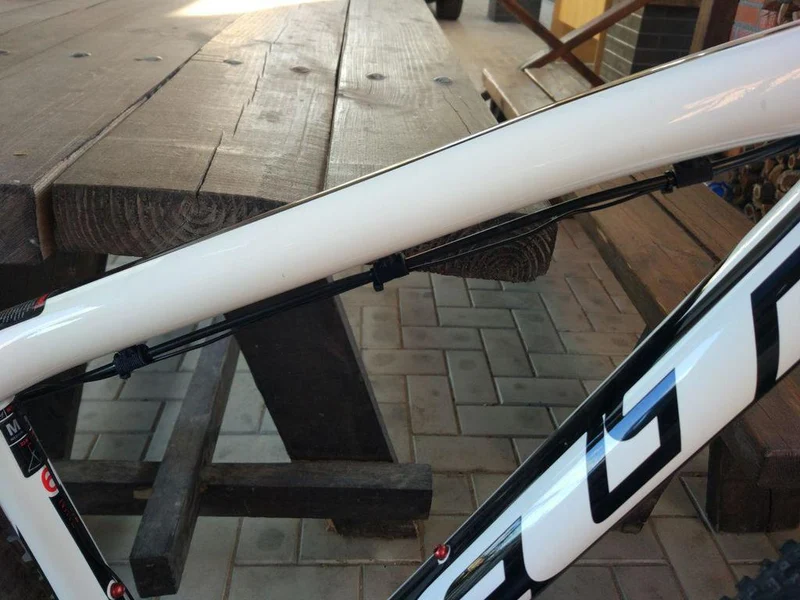 Collier de Durite de Frein et Support de Câble pour Vélo