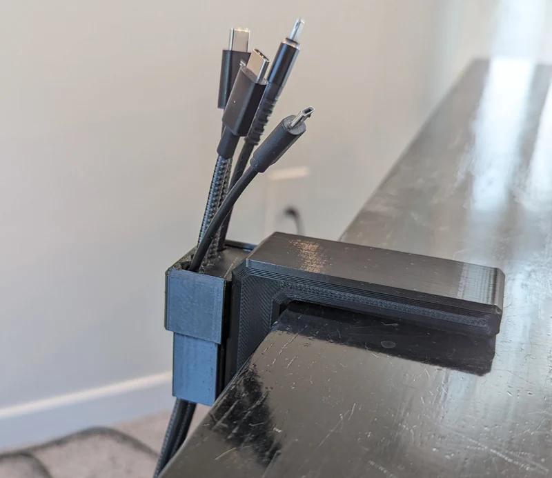 Organisateur de câbles de 4 mm pour serre-joint de bureau (modulaire)