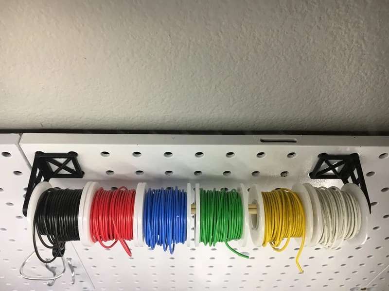 Support de câble Pegboard pour bobines