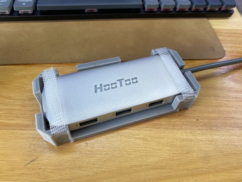 Support mural HOOTOO USB-C HT-UC007 pour bureau organisé