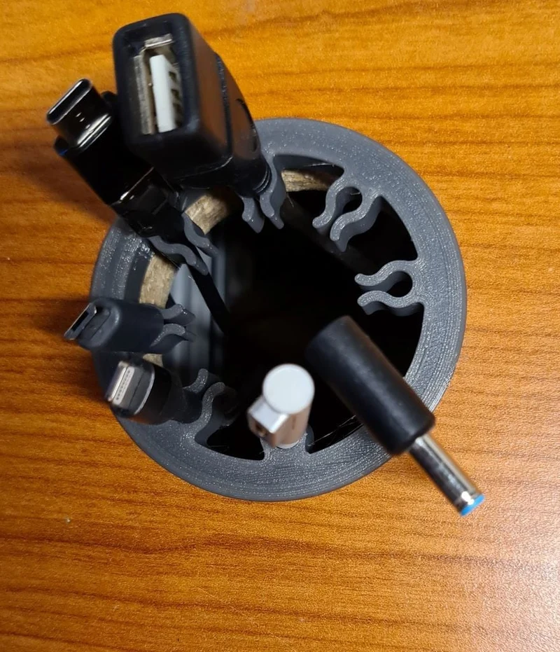 Gestionnaire de câbles rond pour bureau