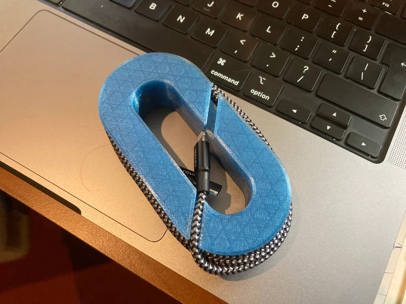 Range-câble USB pour l'organisation