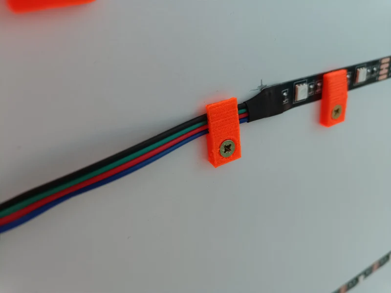 Support de câble pour bandes LED à 4 conducteurs