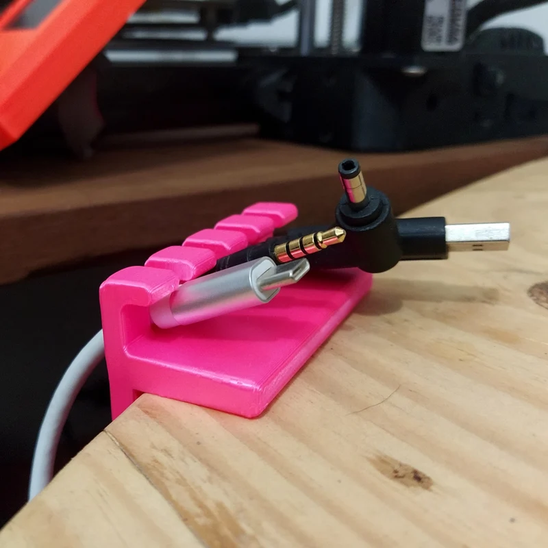 Organisateur de câbles avec pince pour bureau