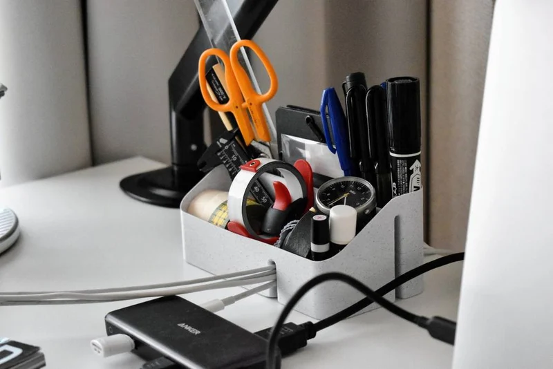 Organisateur de bureau pratique avec support de câble