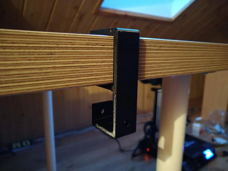 Support de câble Ikea Linnmon pour bureau