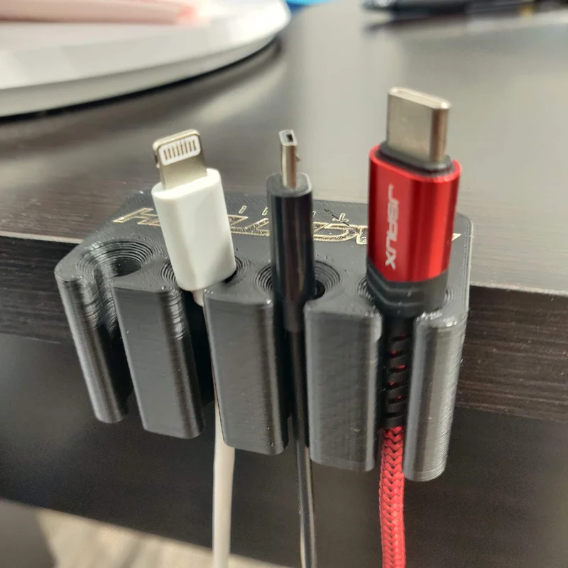 Support de câble pour câbles de charge – Convient aux bureaux de 25 mm/1"