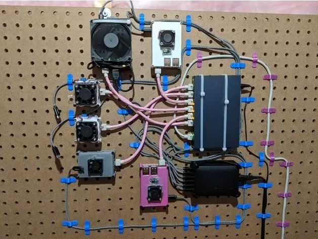 Clips de câble à 2 broches pour panneau perforé - Gestion optimale des câbles