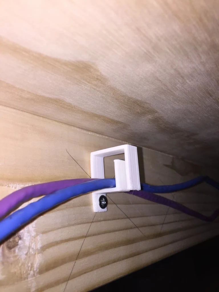Support de câble pour chemin de fer miniature - Gestion compacte des câbles