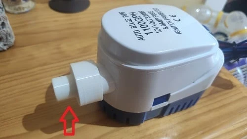 Adaptateur de tuyau de pompe de cale - Réduit le diamètre de sortie de 29,25 mm à 20 mm
