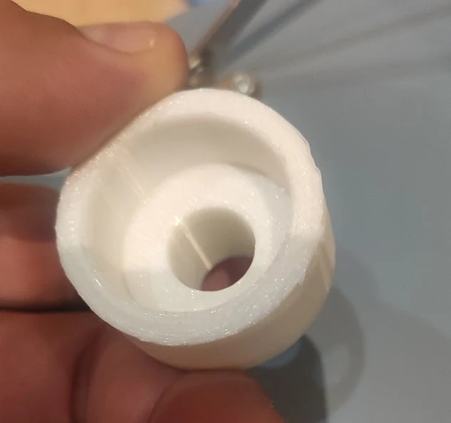 Adaptateur de tuyau de pompe de cale - Réduit le diamètre de sortie de 29,25 mm à 20 mm