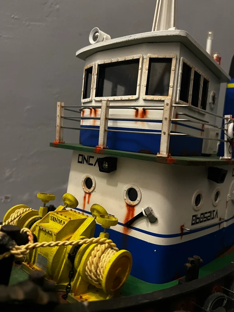 Treuil d'ancre pour remorqueurs et bateaux de travail