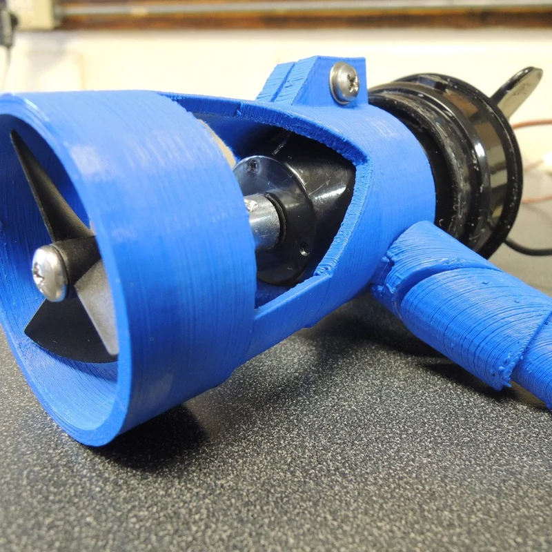 Bouclier et support pour pompe de cale ROV