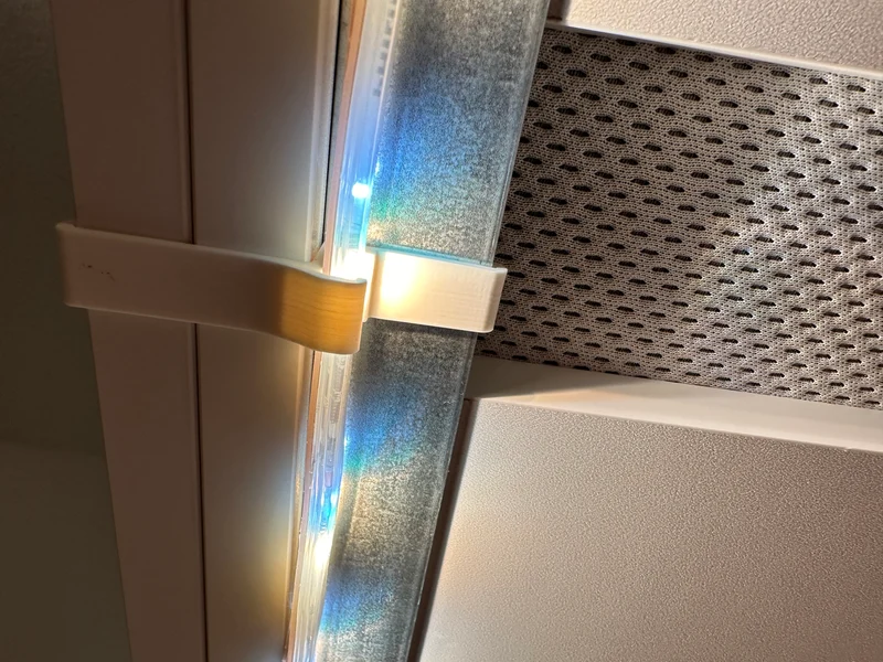 Clips de bande lumineuse Hue pour lit IKEA SMÅSTAD - Montage en douceur