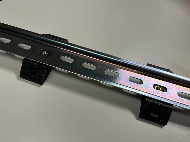 Adaptateur de support mural pour rail DIN