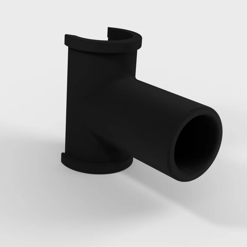 Fixation du cadre de couverture de bateau au garde-corps