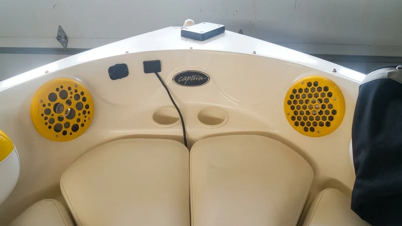 Couvercle de haut-parleur de bateau Rinker