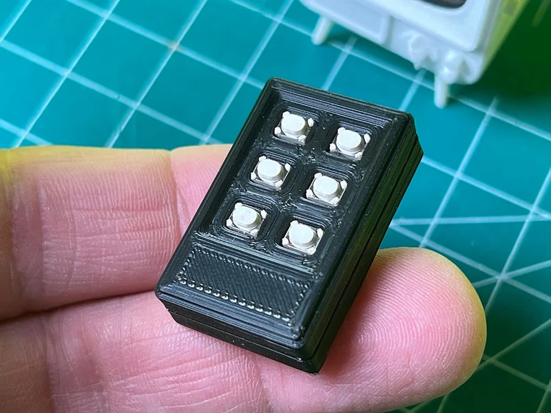 Cache de télécommande pour Tiny Circuits TinyTV Kit