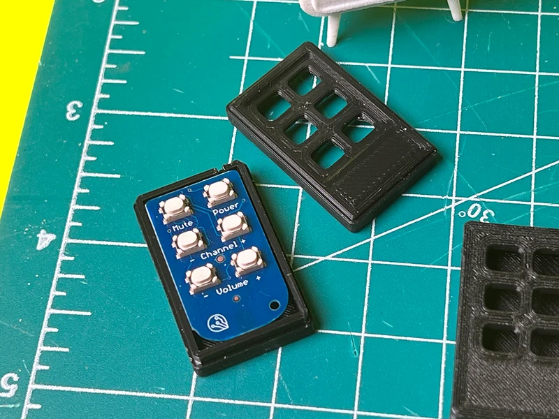 Cache de télécommande pour Tiny Circuits TinyTV Kit
