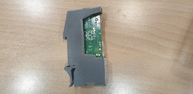 Montage sur rail DIN pour Raspberry Pi Zero/Zero 2