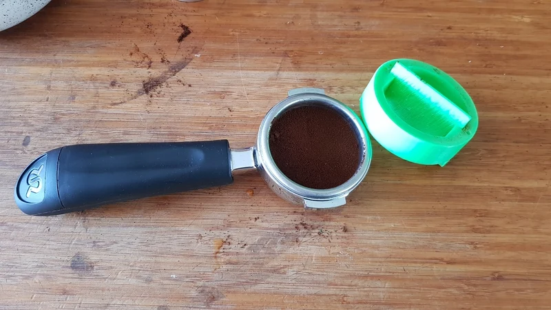 Outil de nivellement de café espresso réglable pour porte-filtre de 58 mm