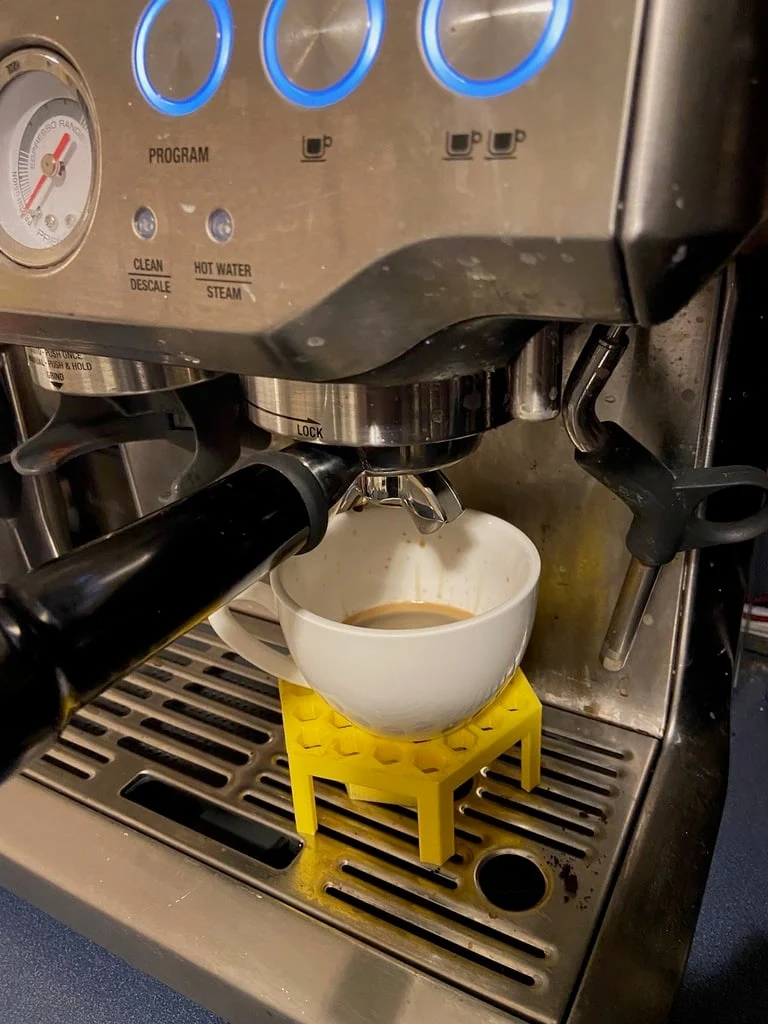 Rehausseur de tasse à expresso