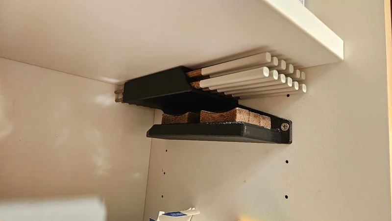 Porte-baguettes et organiseur de couverts