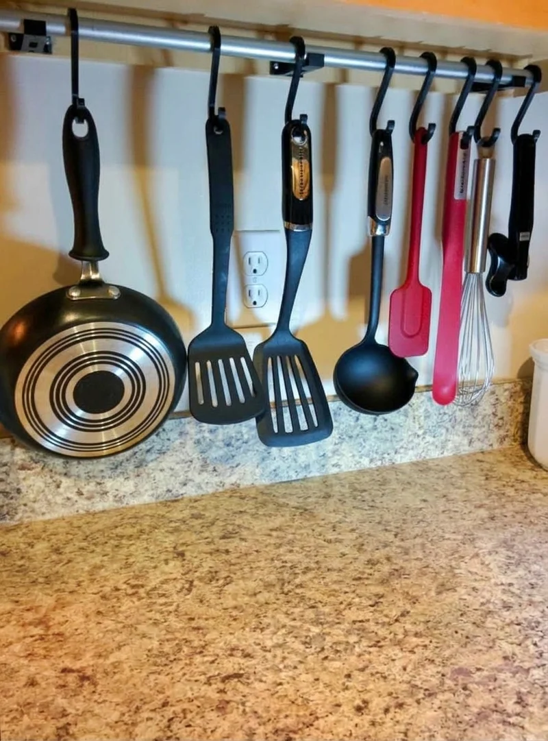 Support de suspension polyvalent pour ustensiles de cuisine