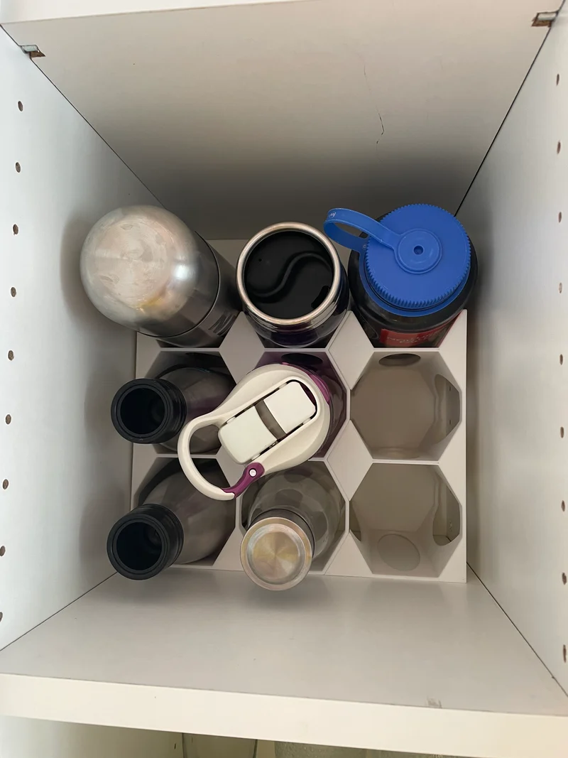 Support à bouteilles pratique pour bouteilles d'eau et de vin