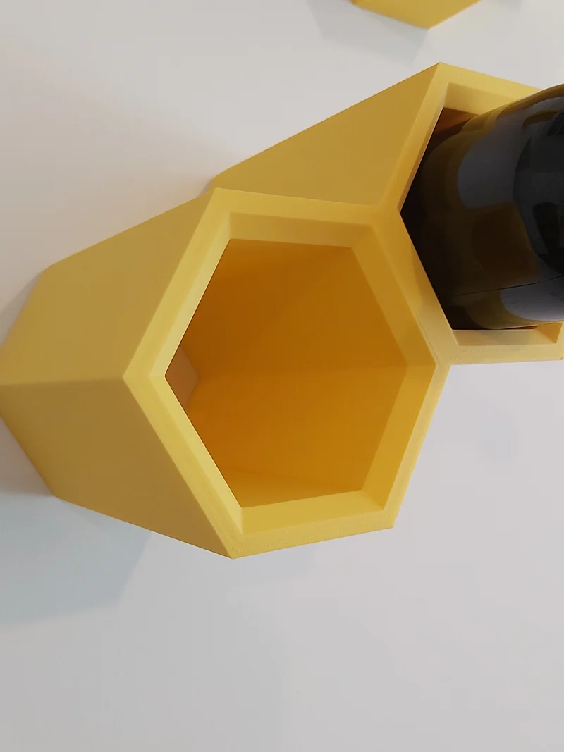 Étagère à vin murale modulaire en nid d'abeille