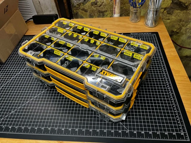 Boîtes d'organisateur modulaires pour petites pièces