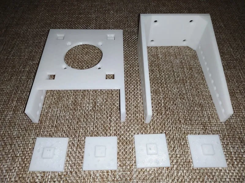 Support mural universel pour boîtier TV avec refroidissement par ventilateur