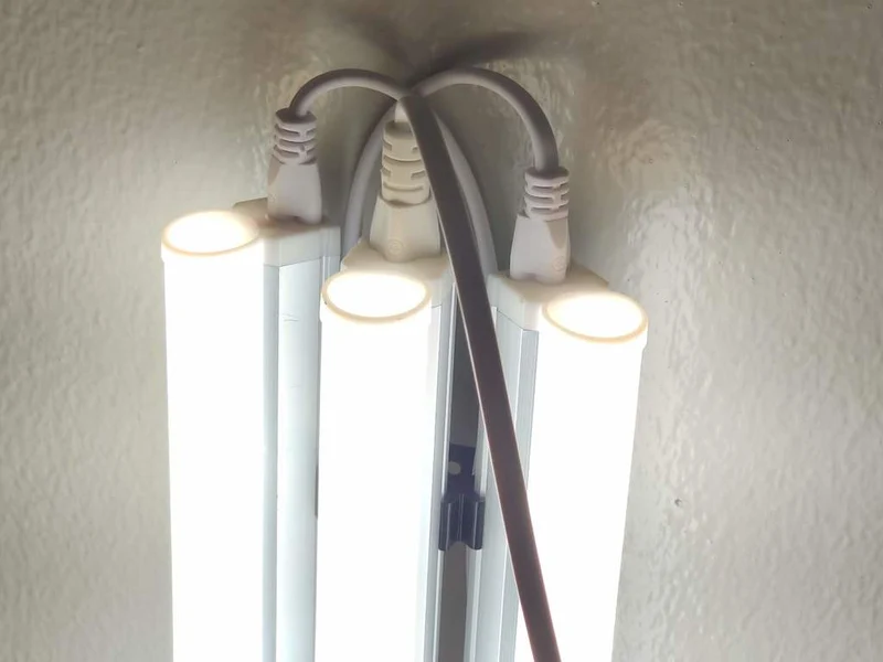 Support de plafond pour trois lampes LED Barrina T5