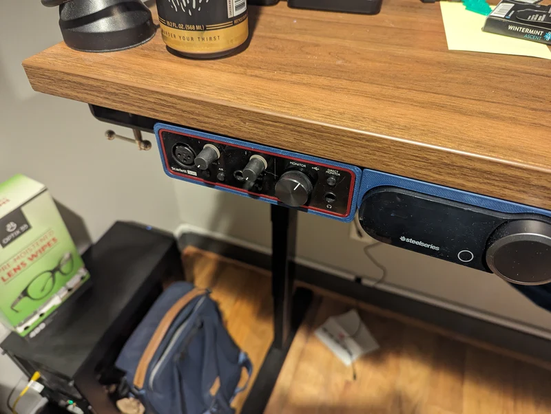 Montage de bureau Focusrite Scarlett Solo