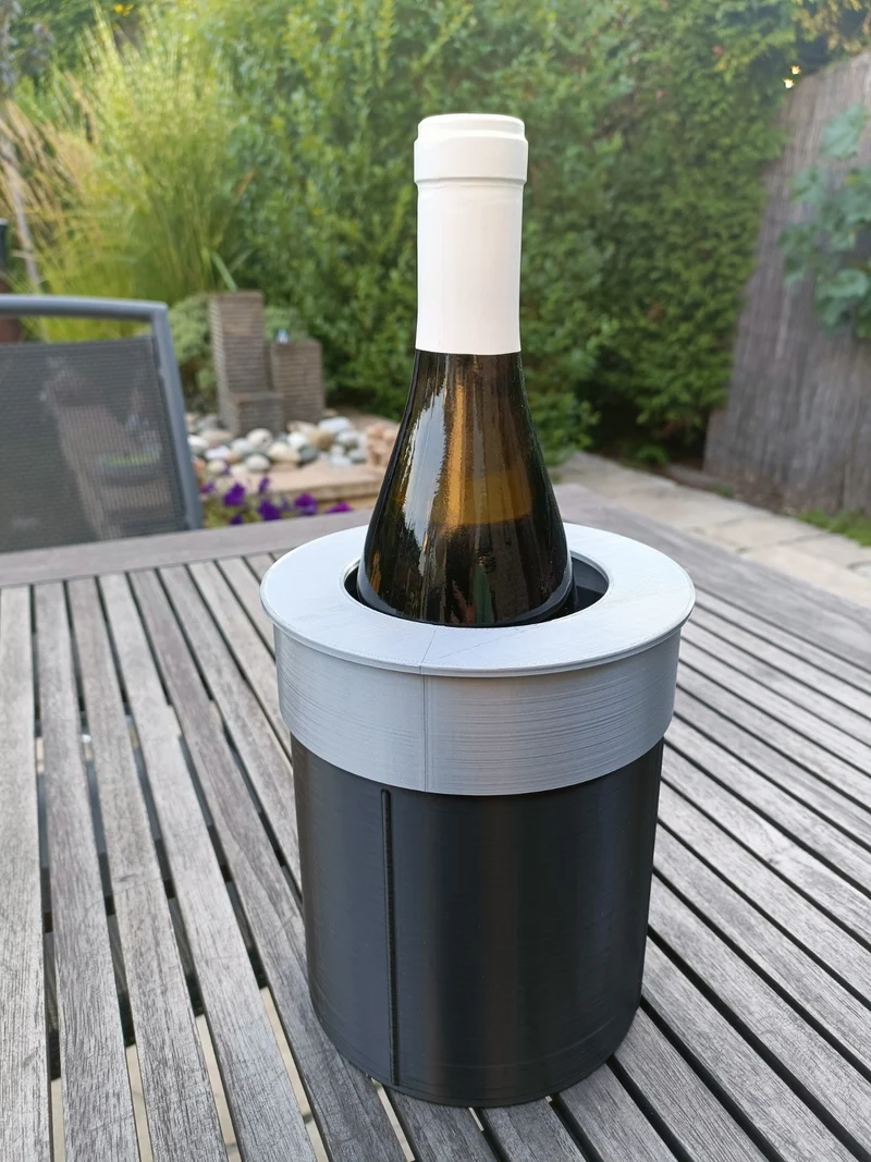 Refroidisseur à vin avec de la place pour 4 éléments de refroidissement - Vin parfaitement tempéré