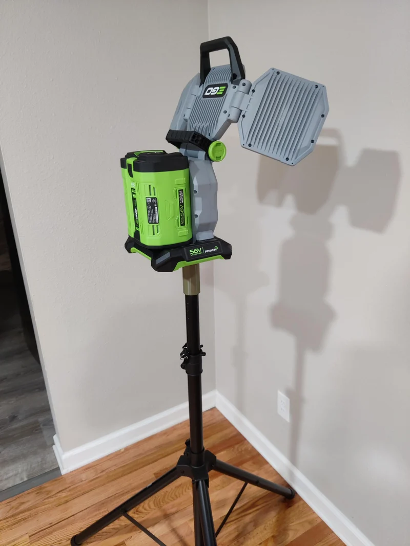 Adaptateur de trépied pour projecteur de chantier EGO Power+ LT1000