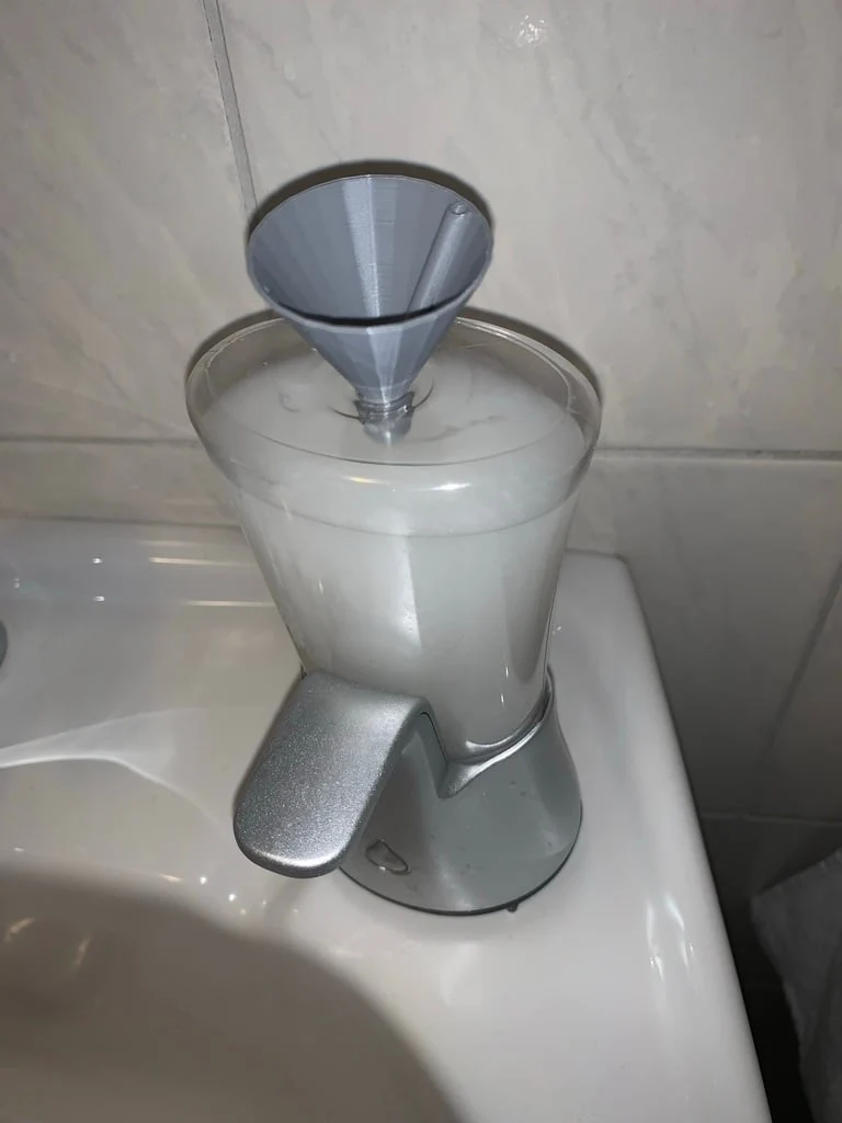 Remplisseur de savon et couvercle pour distributeur de savon Sagrotan No Touch