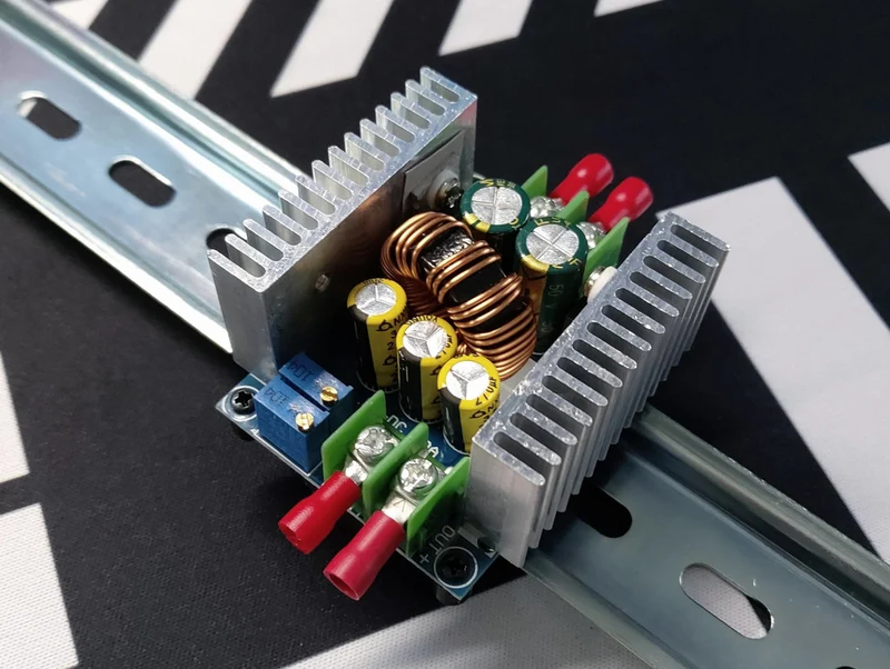Support de rail DIN pour convertisseur Buck 20A 300W