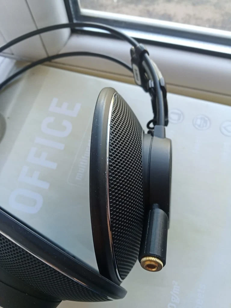 Support pour câble jack 3,5 mm amovible pour casque AKG K612