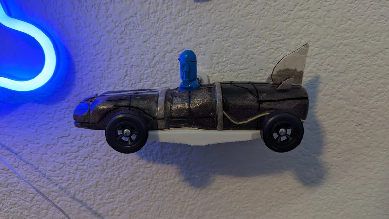 Support d'exposition mural élégant pour voitures Pinewood Derby