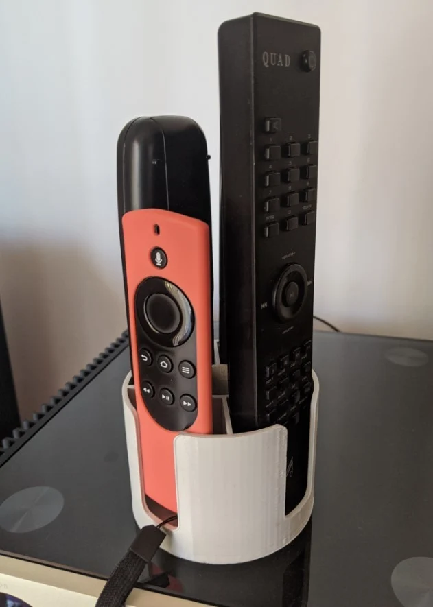 Organisateur élégant pour télécommandes et stylos