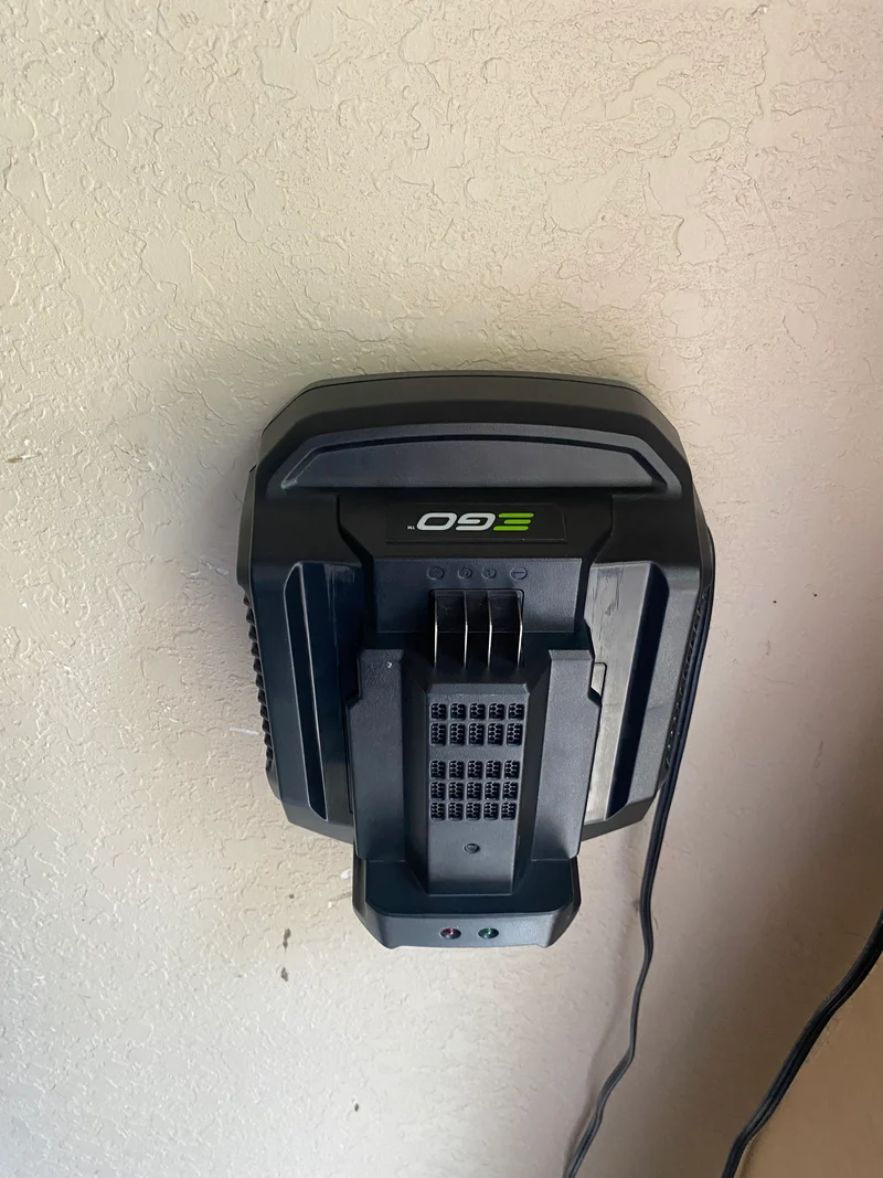 Chargeur de batterie EGO Montage mural - Vitesse standard