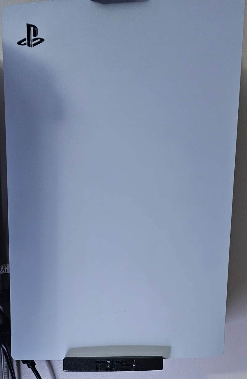 Montage mural vertical sûr et peu encombrant pour PS5