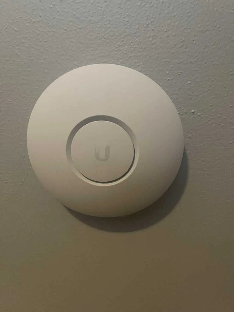 Ubiquiti Unifi Point d'accès AC Lite Plaque murale avec Keystone